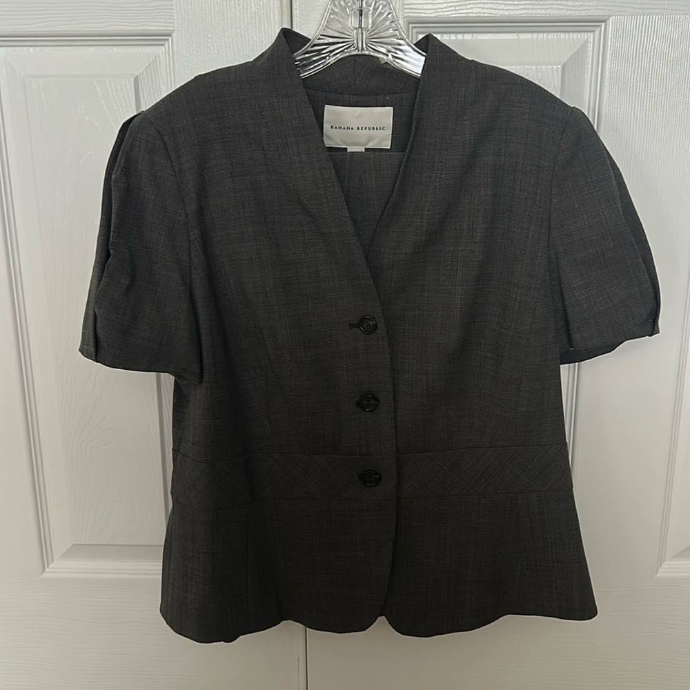 Banana Republic Brown Short Sleeve Jacket - Pants Suit